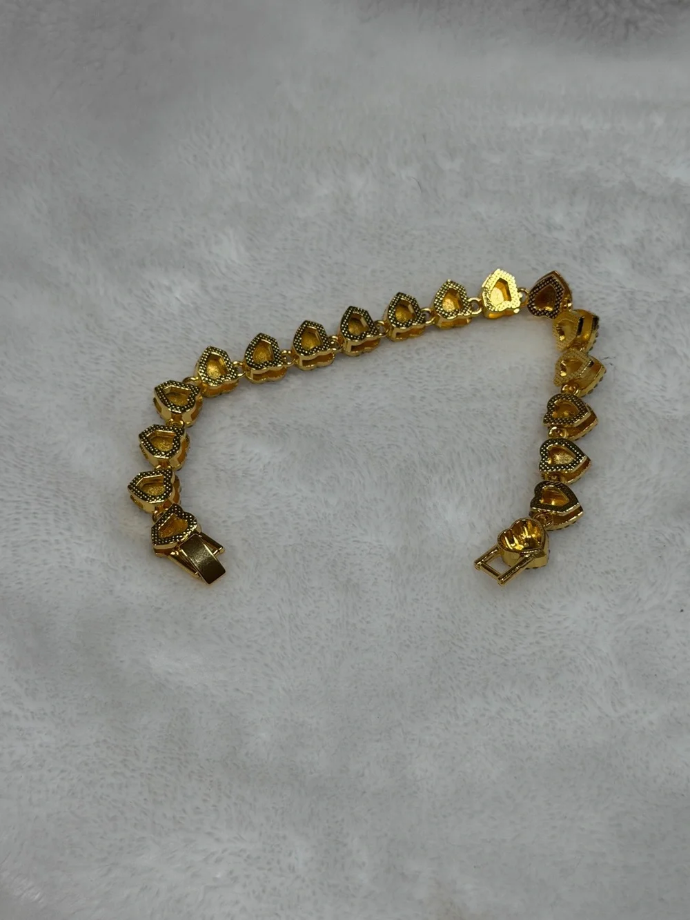 N/A elegant gold